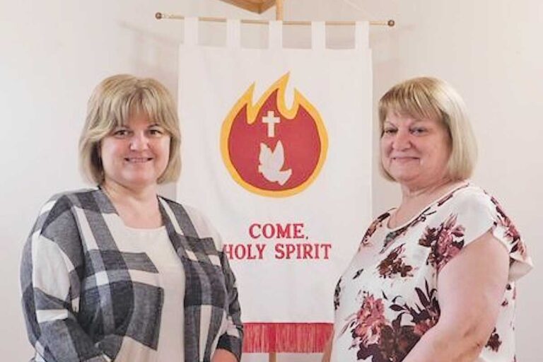 Daughters, Vanessa Anderson and June Lillington; photo by Shirley Keeping