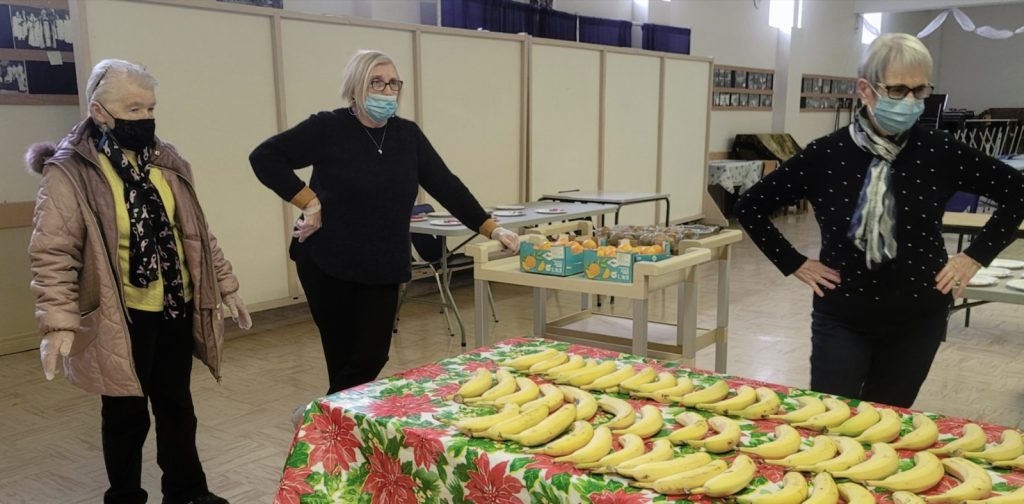 Fruit Trays for Seniors in Grand Falls/Windsor 01
